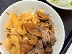 -松树干拌面店