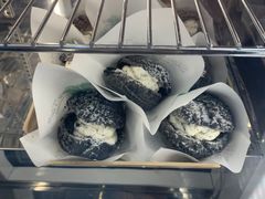 奥利奥咸奶油泡芙-mira甜品屋(财大店)