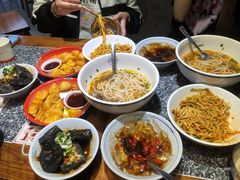 -湘下佬·老长沙吃货铺(酃湖万达店)