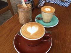 -ROAST coffee & eatery