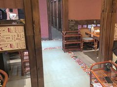-东巴婆婆云南鱼豆花火锅(大东门店)