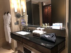 -广州天河希尔顿酒店