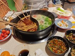 -钢管厂五区小郡肝串串香火锅(梅川路店)