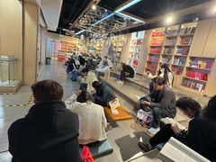 -新华书店(泉城路店)