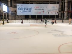 -成都冰纷万象滑冰场