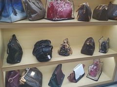 -沐渔二手奢侈品黄金手表包包回收·中古店(广州塔店)