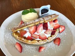 -ROAST coffee & eatery