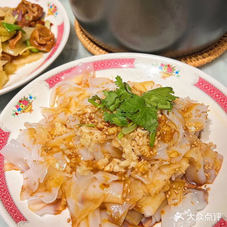  啊啊啊啊啊‼️这一口猪杂粥让我梦回广州[色] 