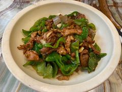 辣椒炒肉-椿记烧鹅(叠彩店)
