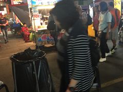 -六合夜市
