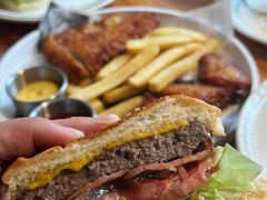 经典牛肉汉堡-Thanks美式餐厅(汉堡咖啡店)