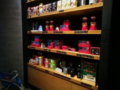 零售区-星巴克臻选(郑州国贸360广场店)