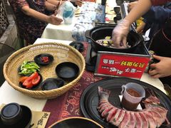 -刘姐啤酒鱼民族演艺餐厅(西街总店)