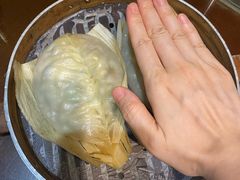 海参包子-方国老头包子·39年威海本地老字号•小船海鲜疙瘩汤