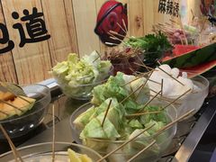 回转串串-百品聚旋转火锅(号外店)