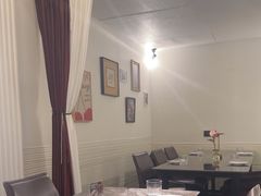 -LESCEDARS Brasserie Bistro香柏树