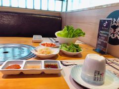 -唯成•韩国炭火烤肉 유성고기