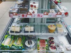 -全家便利店(江湾镇站店)