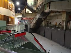 -东方巴黎购物广场