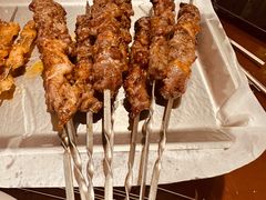-三个大叔烤羊肉串·歌手驻唱·碳烤鲜肉(西三旗店)