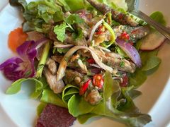 -Chom Cafe and Restaurant