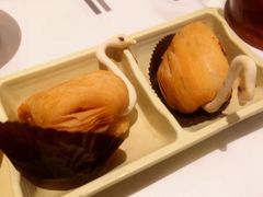 榴莲千丝酥-稻香酒家·34年老字号·港式粤菜(汉街店)
