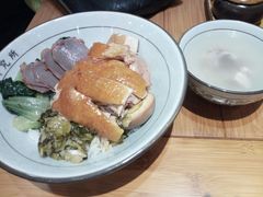 茶山鸡拼鹅珍饭-狮头牌卤味研究所·卤味饭(花城汇南区店)