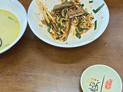 -三百碗宝应长鱼面(板仓街店)