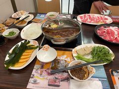 -呷哺呷哺(世贸.工三店)
