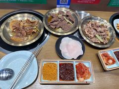 -猪啊牛呀羊啊铜盘烤肉(正大广场店)