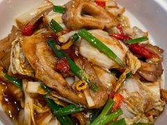酸菜肥肠-桂满陇·蟹黄小笼汤包(巴黎春天浦建店)