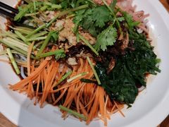 老滇凉米线-老滇山寨•云南特色菜•地方菜•民族风情歌舞表演(金碧店)