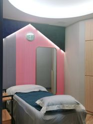 -PE SALON 