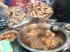 -肖肖酸萝卜鱼火锅(总店)