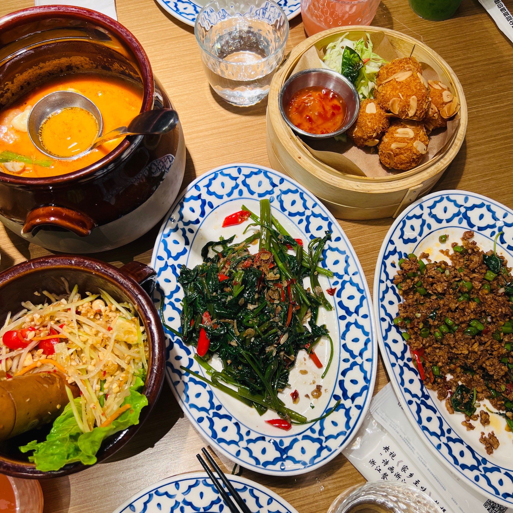 上菜有点慢
#万象汇 #东站万象汇 #金泰兰 #东站 #东站美食 #杭州