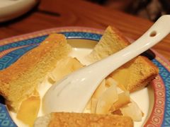 -云海肴·汽锅鸡·云南菜(天山百盛优客店)