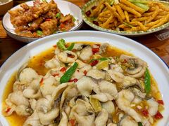 -土媳妇香锅坊(光谷店)