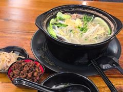 -丽虹云南过桥米线(兴工街店)