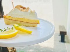 -Chom Cafe and Restaurant