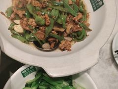 -绿草地·湘菜(酃湖师院店)