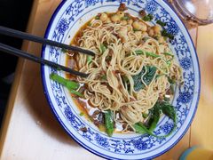 -渝之汇牛肉豌杂面