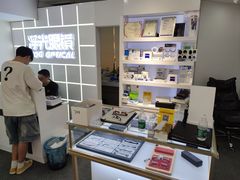 -浮光眼镜·蔡司视觉合作·数字验配中心(陆家嘴店)