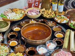 -阿山卓·野生菌火锅·纳西火塘烤肉