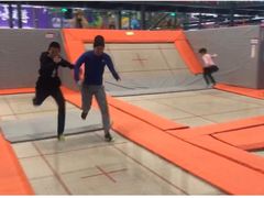 -超人空间竞技场·轰趴团建蹦床主题公园