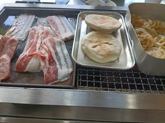 -牛信亭韩国料理·炭火烤肉(紫藤路店)