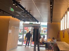 -麦当劳(湖光北街店)