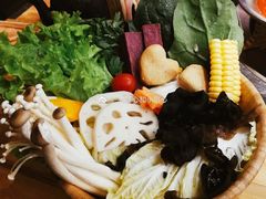 -湊湊火锅·茶憩(打浦桥日月光店)