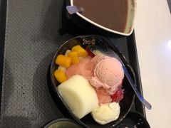 芋见草莓冰沙-鲜芋仙Meet Fresh(壹方城店)