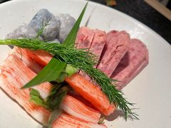 午餐肉虾滑丸蟹柳拼盘-三出山火锅(万象天地店)