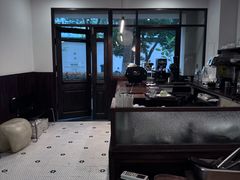 -HOLIDAY休日(后田垟巷店)